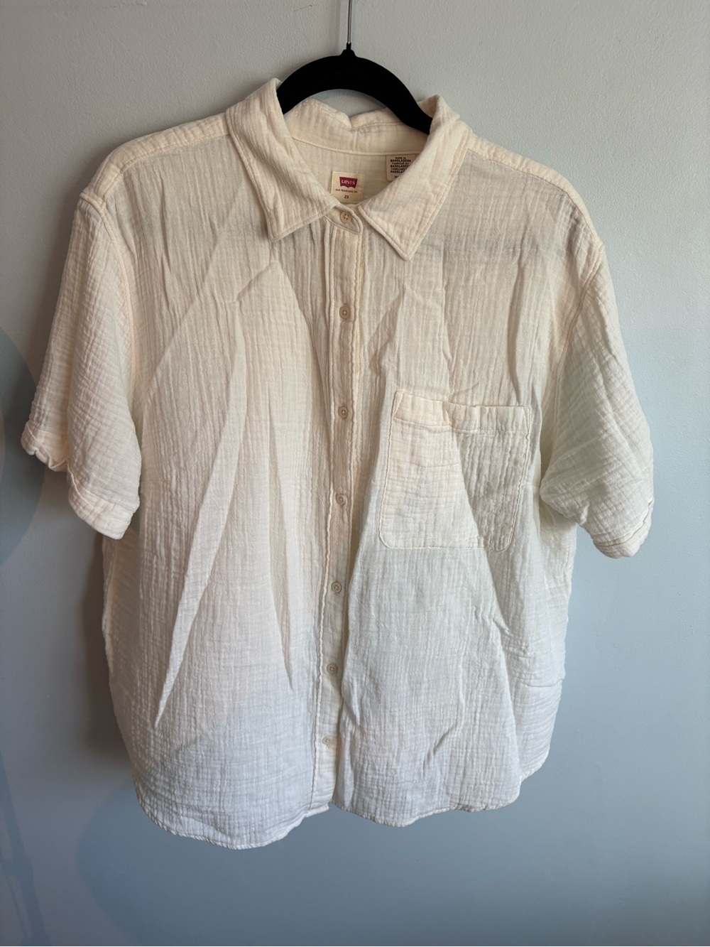 Levi's Women's Cream Short-Sleeve Gauze Button-Down Shirt